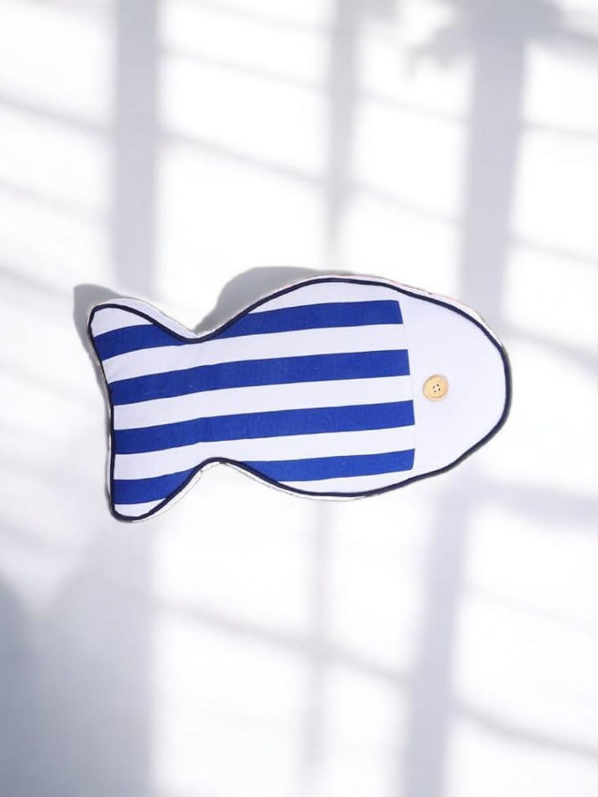 Minimalist Nautical Fish Cushion – A Touch of the Sea for Your Home