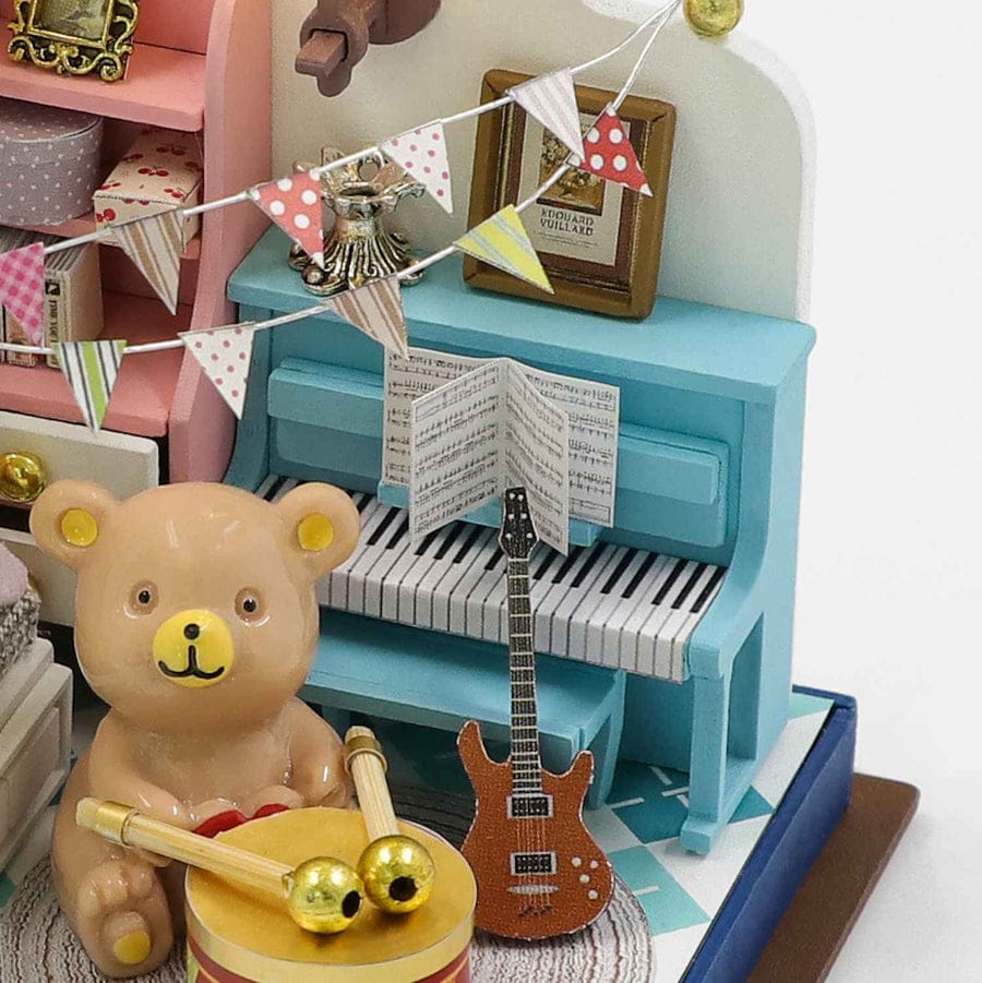 DIY House - Moments Of Music