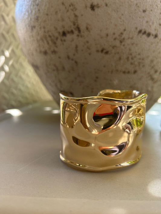 Sevilla Hand Cuff
